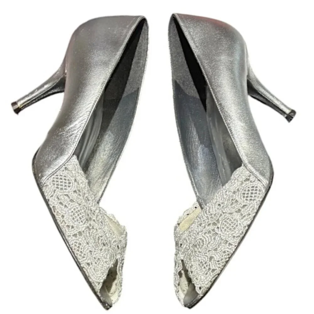 Stuart Weitzman Vintage Silver Chantilly Lace Gem Formal Peep Toe Heels Size 9.5